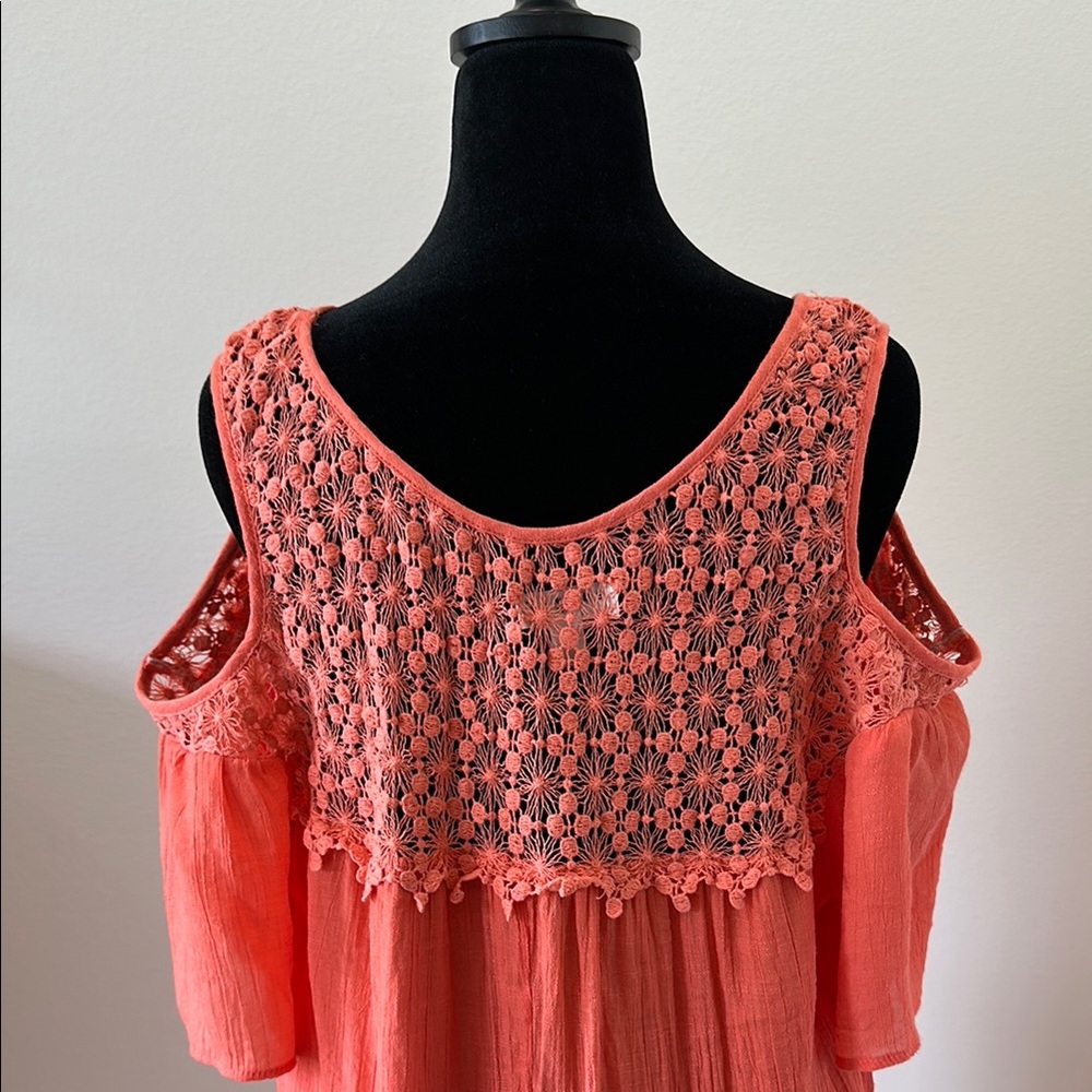 Elegant Coral Cold Shoulder Dress - Picture 5 of 12